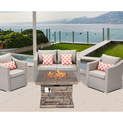 wicker rosecliff